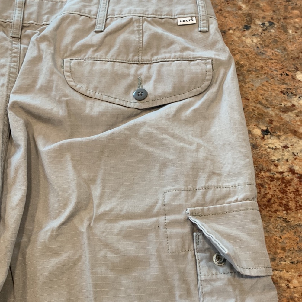 Almost new mens cargo shorts - Picture 4 of 4